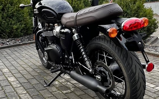 Gebrauchtmotorrad Triumph Bonneville T120 Black - Bild 4