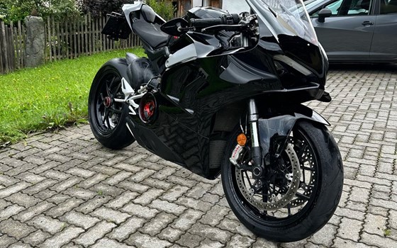 Gebrauchtmotorrad Ducati Panigale V4 - Bild 1 Gebrauchtmotorrad Ducati Panigale V4 - Bild 1