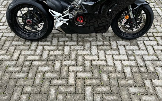 Gebrauchtmotorrad Ducati Panigale V4 - Bild 3 Gebrauchtmotorrad Ducati Panigale V4 - Bild 3