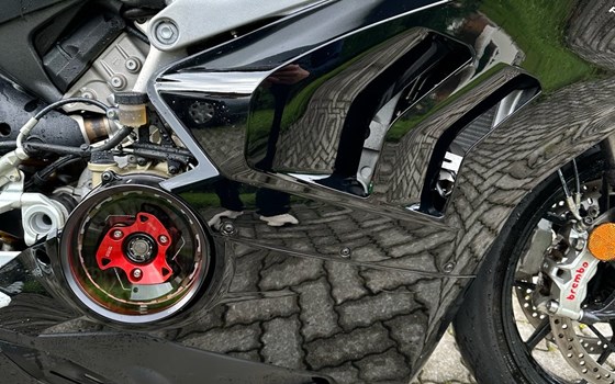 Gebrauchtmotorrad Ducati Panigale V4 - Bild 6 Gebrauchtmotorrad Ducati Panigale V4 - Bild 6