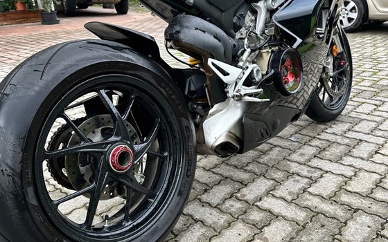 Gebrauchtmotorrad Ducati Panigale V4 - Bild 5 Gebrauchtmotorrad Ducati Panigale V4 - Bild 5