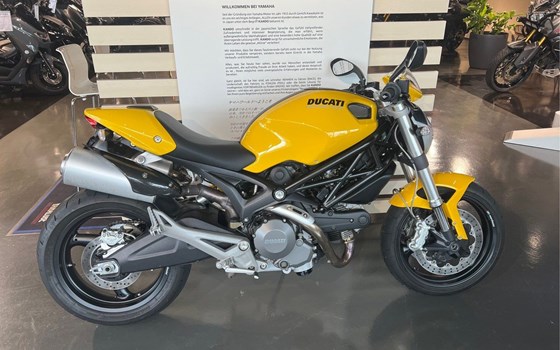 Gebrauchtmotorrad Ducati Monster 696 - Bild 2