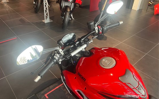 Gebrauchtmotorrad Ducati Streetfighter V2 - Bild 12