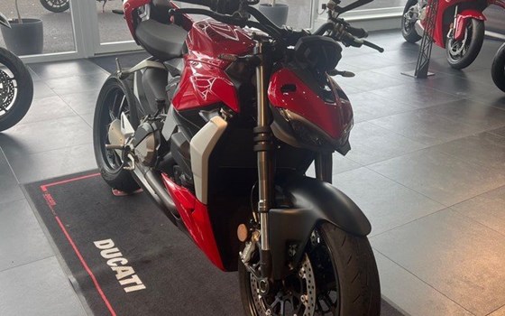 Gebrauchtmotorrad Ducati Streetfighter V2 - Bild 5