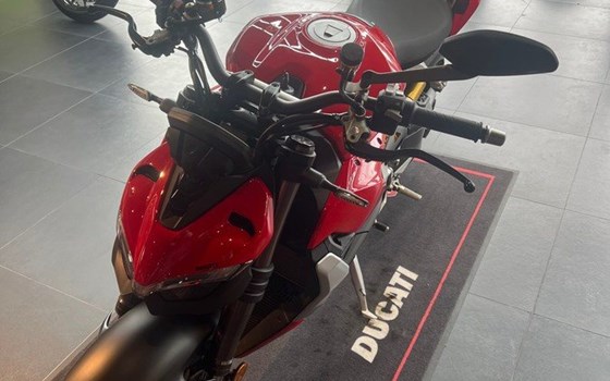 Gebrauchtmotorrad Ducati Streetfighter V2 - Bild 6