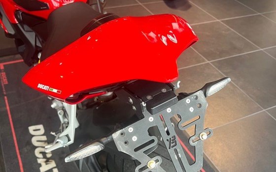 Gebrauchtmotorrad Ducati Streetfighter V2 - Bild 8