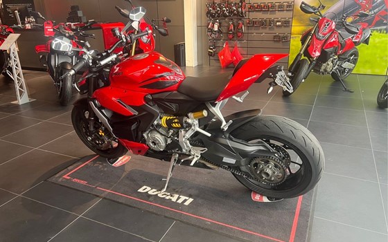 Gebrauchtmotorrad Ducati Streetfighter V2 - Bild 9