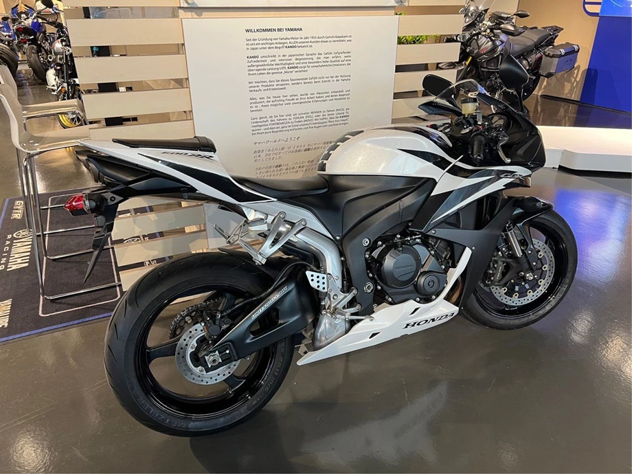 Angebot Honda CBR600RR Bild 3: Angebot Honda CBR600RR
