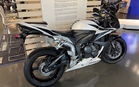 Gebrauchtmotorrad Honda CBR600RR - Bild 3