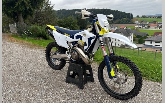 Gebrauchtmotorrad Husqvarna TE 300 - Bild 4 Gebrauchtmotorrad Husqvarna TE 300 - Bild 4