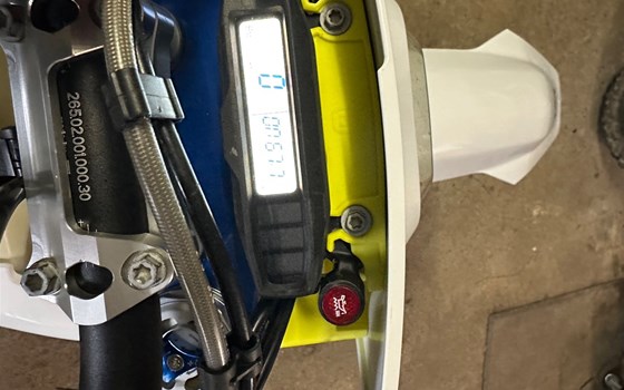 Gebrauchtmotorrad Husqvarna TE 300 - Bild 9 Gebrauchtmotorrad Husqvarna TE 300 - Bild 9
