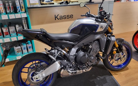 Gebrauchtmotorrad Yamaha MT-09 SP - Bild 2 Gebrauchtmotorrad Yamaha MT-09 SP - Bild 2
