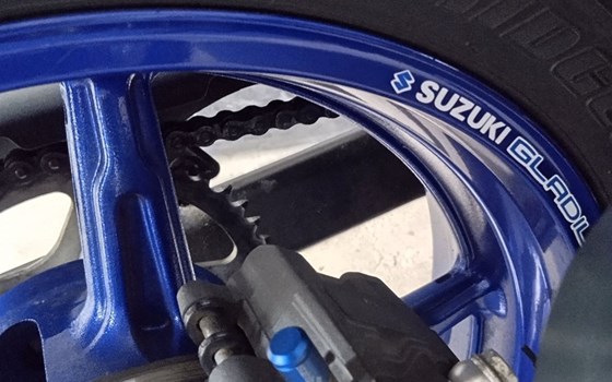 Gebrauchtmotorrad Suzuki SFV 650 Gladius - Bild 13