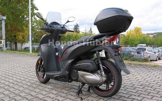 Gebrauchtmotorrad Honda SH300i - Bild 4