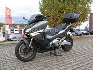 Honda Forza 750