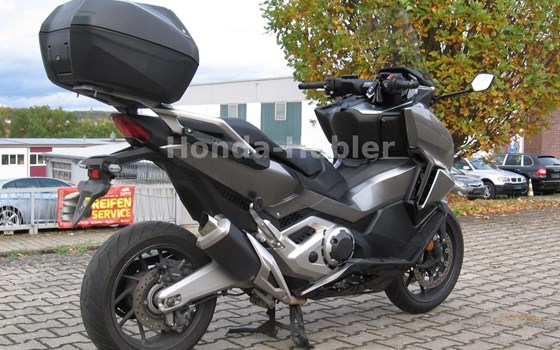 Gebrauchtmotorrad Honda Forza 750 - Bild 4