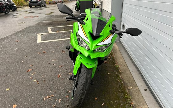 Gebrauchtmotorrad Kawasaki Ninja ZX-4RR - Bild 7