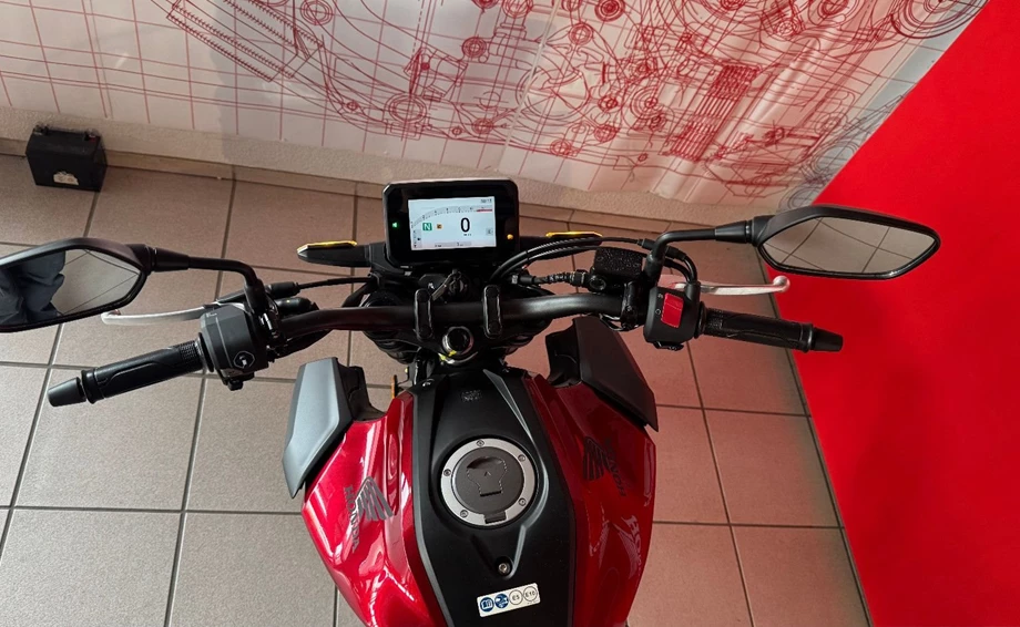 Angebot Honda CB125R Bild 6: Angebot Honda CB125R
