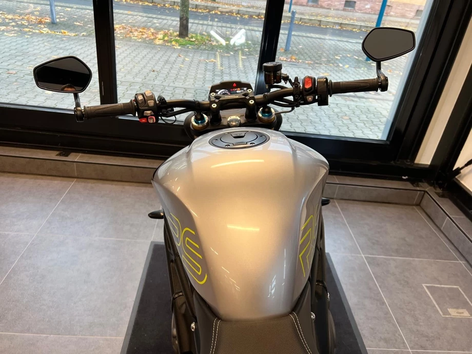 Angebot Triumph Speed Triple 1200 RS Bild 11: Angebot Triumph Speed Triple 1200 RS