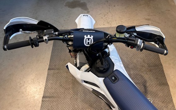 Neufahrzeug Husqvarna FS 450 - Bild 7