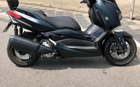 Gebrauchtmotorrad Yamaha XMAX 300 Tech MAX - Bild 2