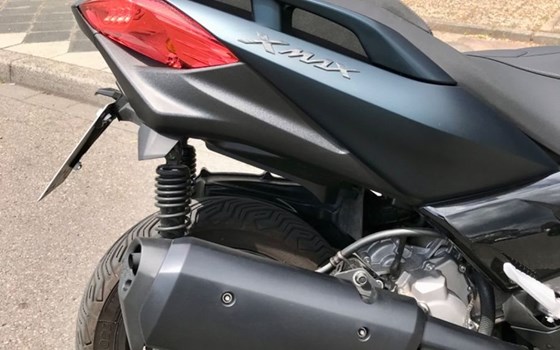 Gebrauchtmotorrad Yamaha XMAX 300 Tech MAX - Bild 3