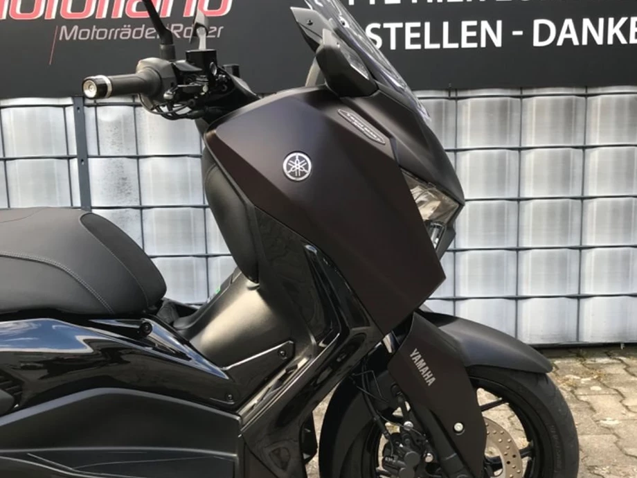Angebot Yamaha XMAX 300 Tech MAX+ Bild 1: Angebot Yamaha XMAX 300 Tech MAX+