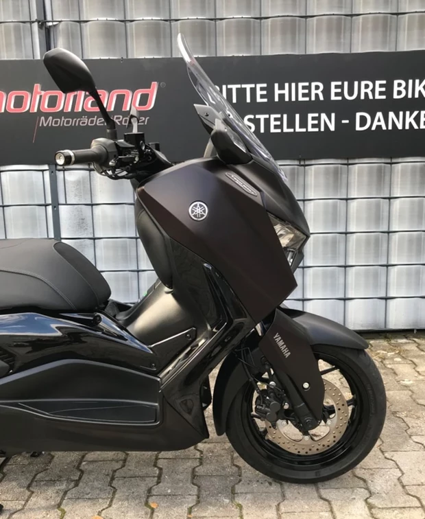 Yamaha XMAX 300 Tech MAX+