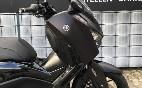 Gebrauchtmotorrad Yamaha XMAX 300 Tech MAX+ - Bild 1