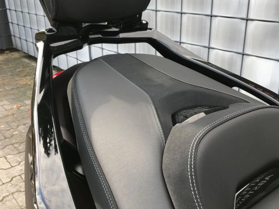 Angebot Yamaha XMAX 300 Tech MAX+ Bild 9: Angebot Yamaha XMAX 300 Tech MAX+