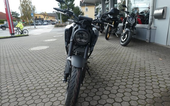 Neufahrzeug Honda CB125R - Bild 4