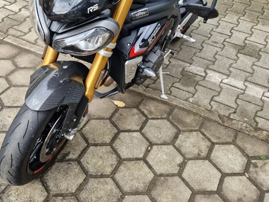 Angebot Triumph Speed Triple 1200 RS Bild 4: Angebot Triumph Speed Triple 1200 RS