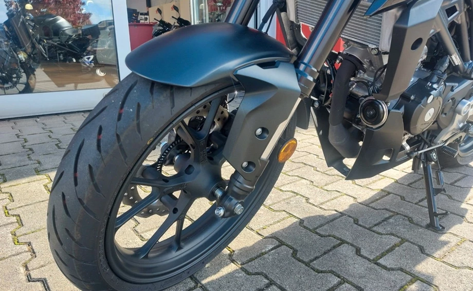 Angebot Honda CB125R Bild 8: Angebot Honda CB125R