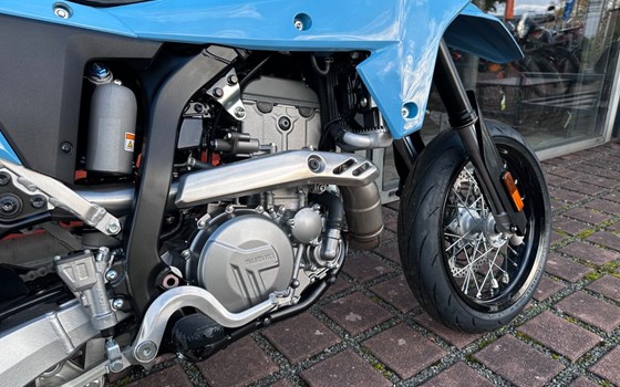 Neufahrzeug Suzuki DR-Z4SM - Bild 11