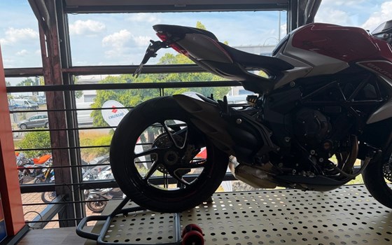 Neufahrzeug MV Agusta Brutale RR Ottantesimo - Bild 4