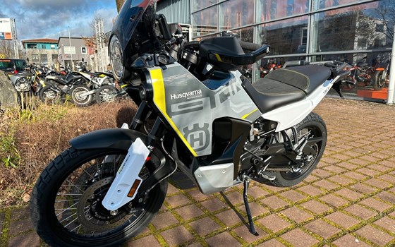 Neufahrzeug Husqvarna Norden 901 - Bild 4