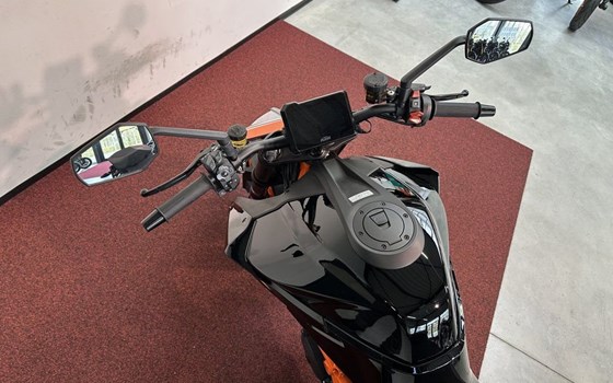 Neufahrzeug KTM 1290 Super Duke R EVO - Bild 13