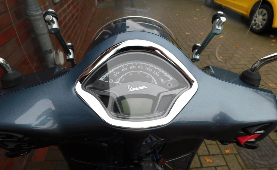 Angebot Vespa GTS 300 Touring Bild 11: Angebot Vespa GTS 300 Touring