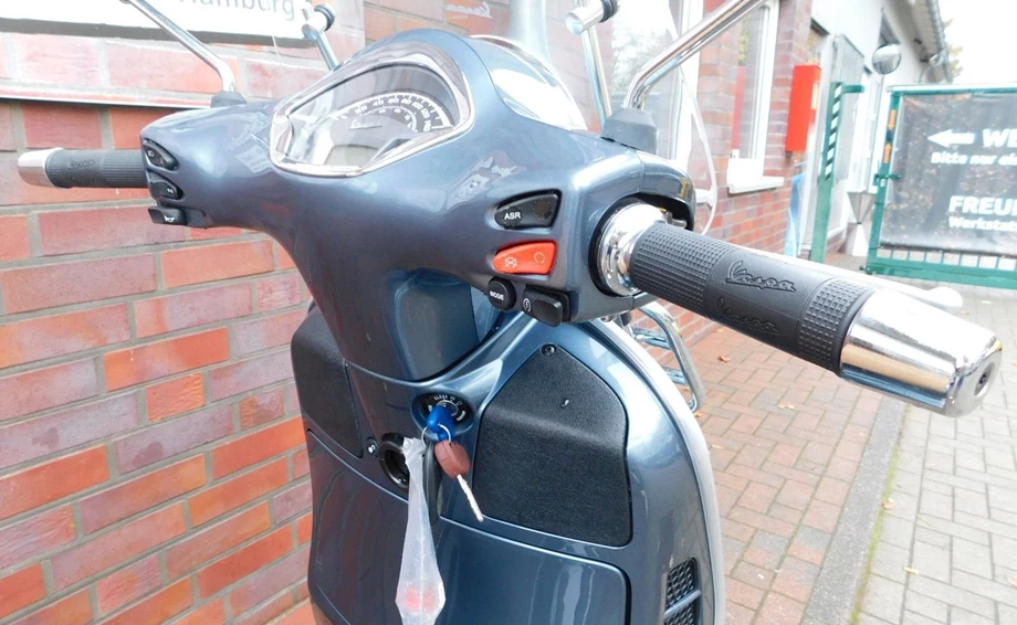 Angebot Vespa GTS 300 Touring Bild 17: Angebot Vespa GTS 300 Touring