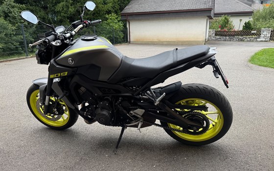 Gebrauchtmotorrad Yamaha MT-09 - Bild 3 Gebrauchtmotorrad Yamaha MT-09 - Bild 3