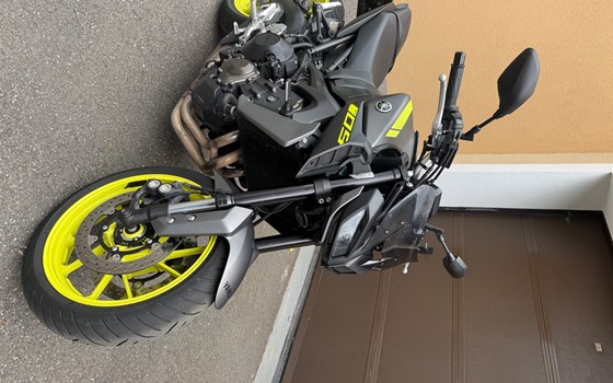 Gebrauchtmotorrad Yamaha MT-09 - Bild 4 Gebrauchtmotorrad Yamaha MT-09 - Bild 4