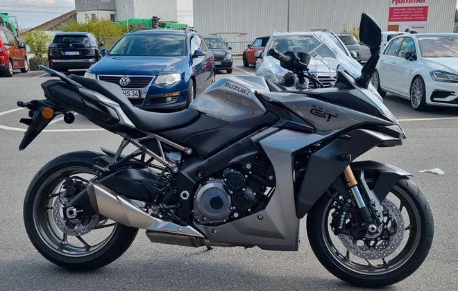 Suzuki GSX-S1000GT