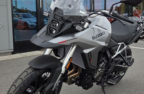 Neumotorrad Suzuki V-Strom 800