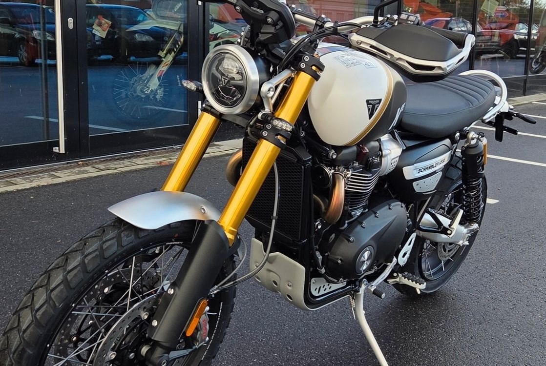 Zum Vergrößern bitte anklicken! Angebot Triumph Scrambler 1200 XE