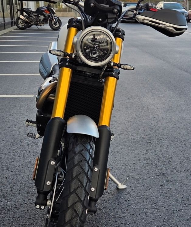 Zum Vergrößern bitte anklicken! Angebot Triumph Scrambler 1200 XE