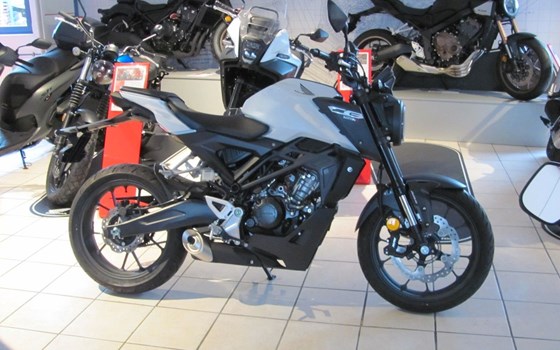 Neufahrzeug Honda CB125R - Bild 1