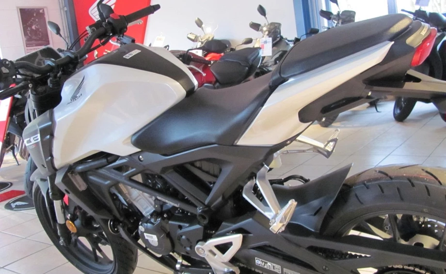 Angebot Honda CB125R Bild 6: Angebot Honda CB125R
