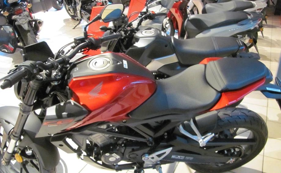 Angebot Honda CB125R Bild 3: Angebot Honda CB125R