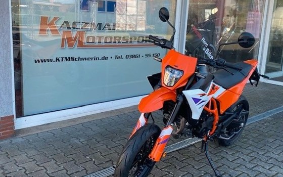 Neufahrzeug KTM 390 SMC R - Bild 2