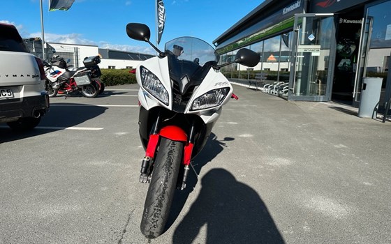Gebrauchtmotorrad Yamaha YZF-R6R - Bild 2
